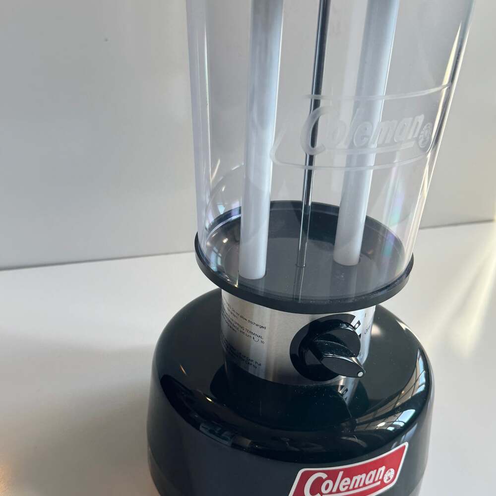 Vintage Coleman Twin Tube Fluorescent Lantern - Battery Operated - Picture 6 of 8